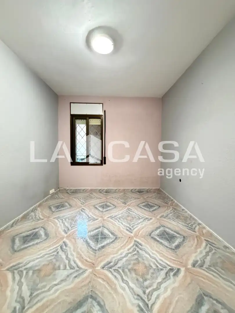 Flat for sale in Santa Coloma de Gramenet  with Balcony
