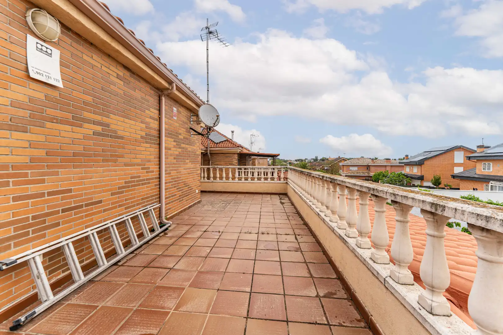 Terrassa de Casa o xalet en venda en Serranillos del Valle amb Aire condicionat, Calefacció i Jardí privat