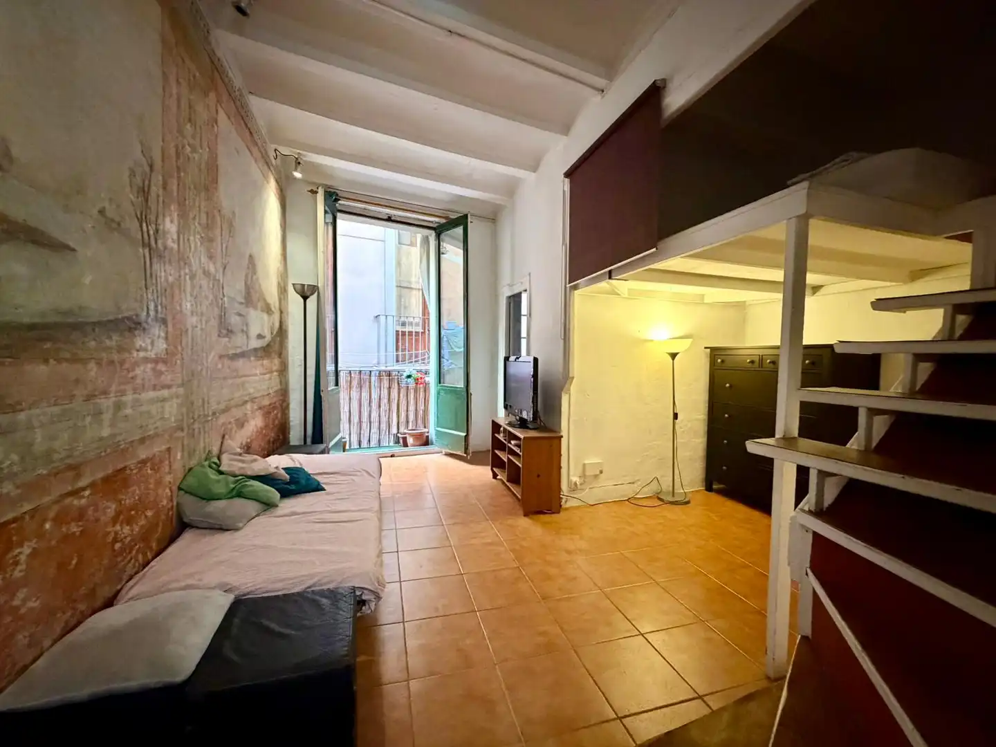 Habitación de Piso en venta en Barcelona con Balcón
