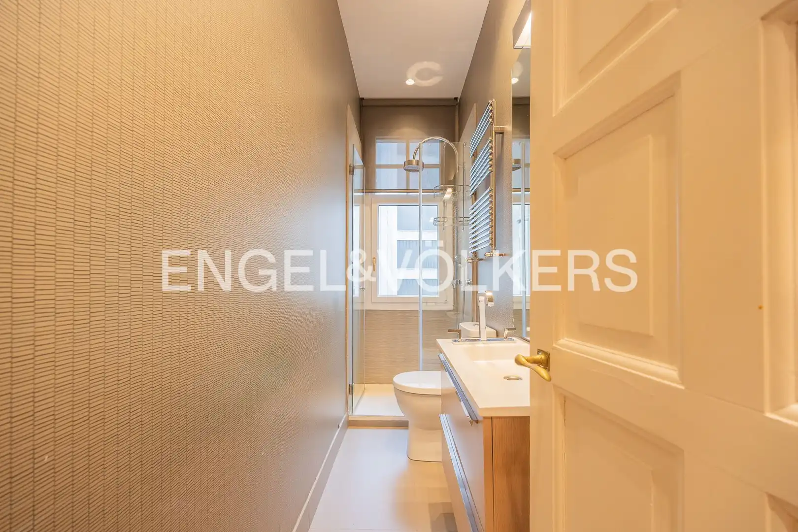 Bathroom of Flat for sale in Bilbao   with Heating