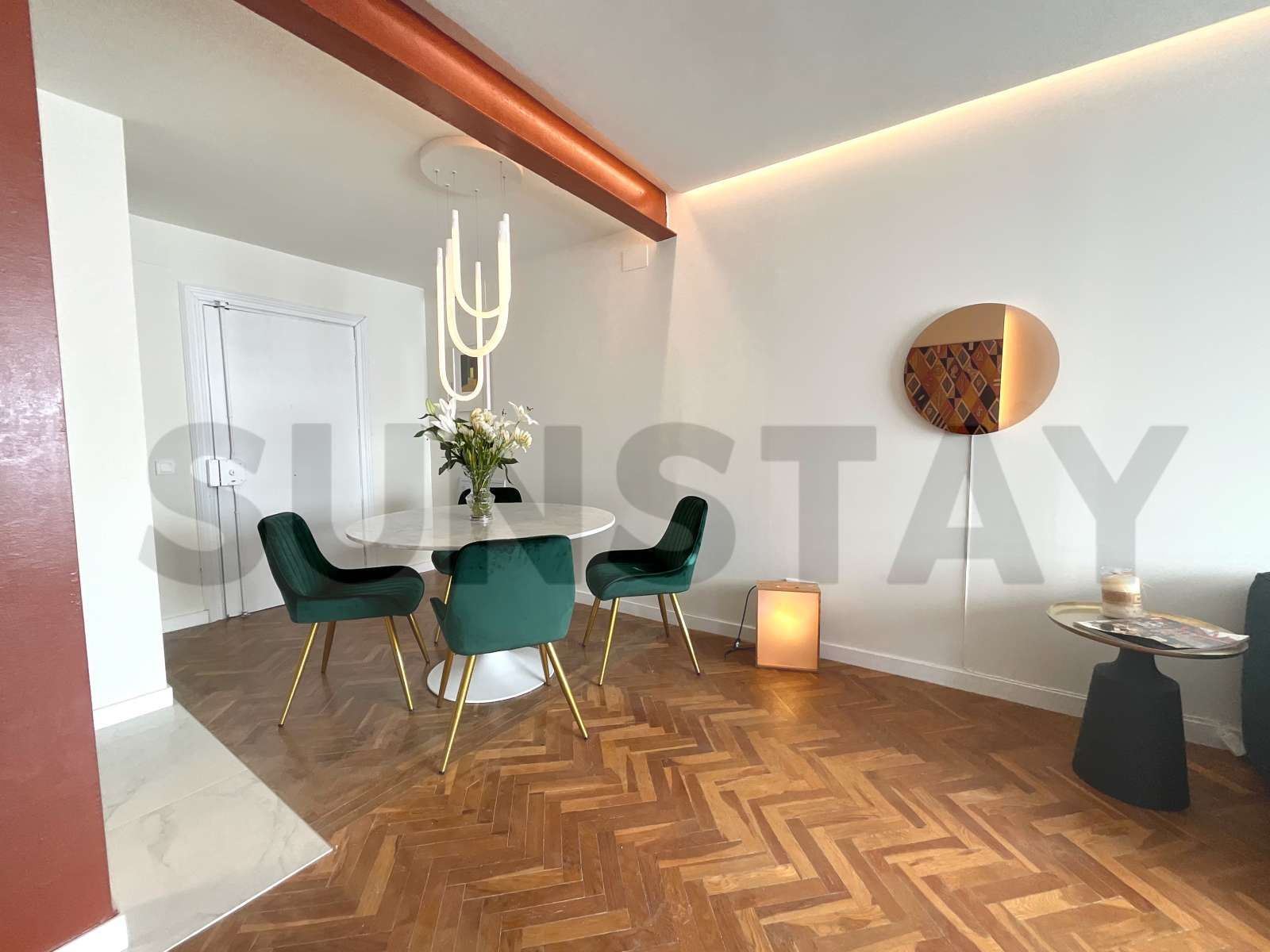 Menjador de Apartament per a compartir en  Valencia Capital amb Aire condicionat i Terrassa