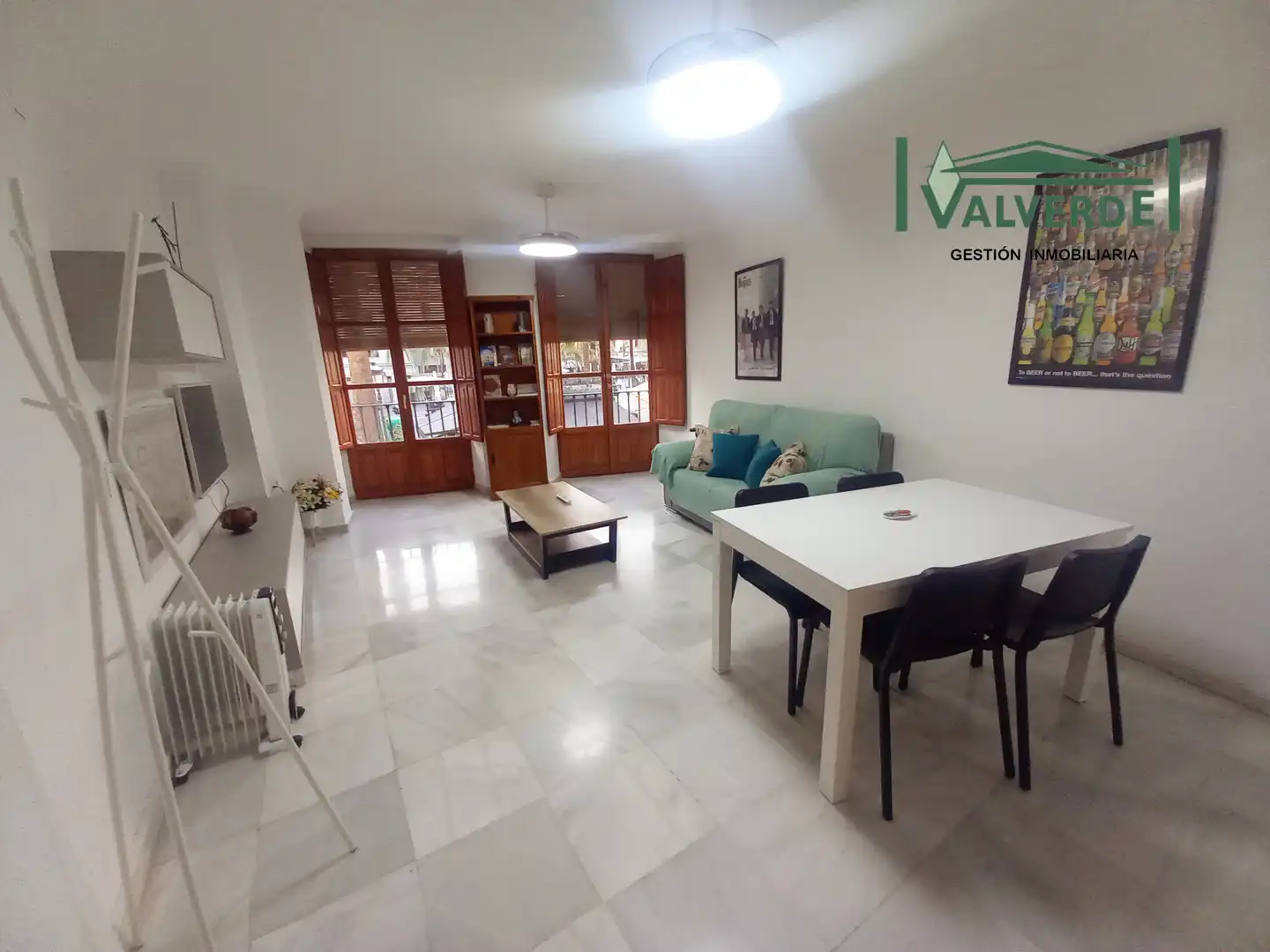 Living room of Flat for rent in  Granada Capital  with Air Conditioner, Heating and Furnished