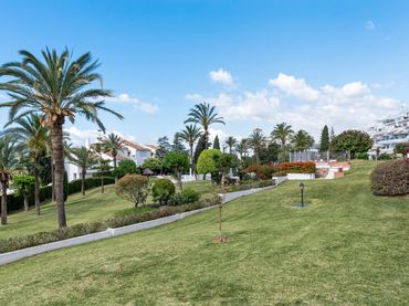 Apartament amb piscina en venda a LOS GLADIOLOS-NVA ANDALUC