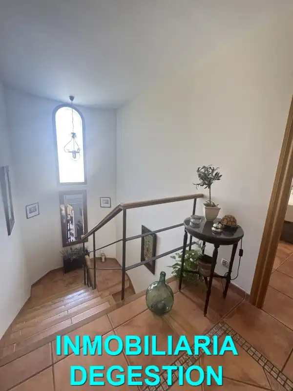 Casa adosada en venta en Linarejos