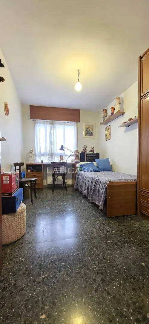 Habitación de Piso en venta en Valladolid con Calefacción, Trastero y Balcón