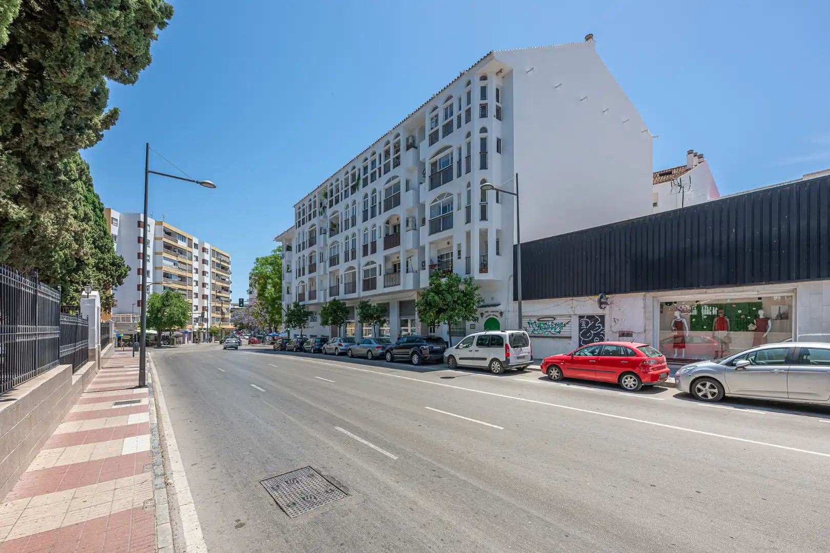 Vista exterior de Piso en venta en Marbella con Terraza y Amueblado
