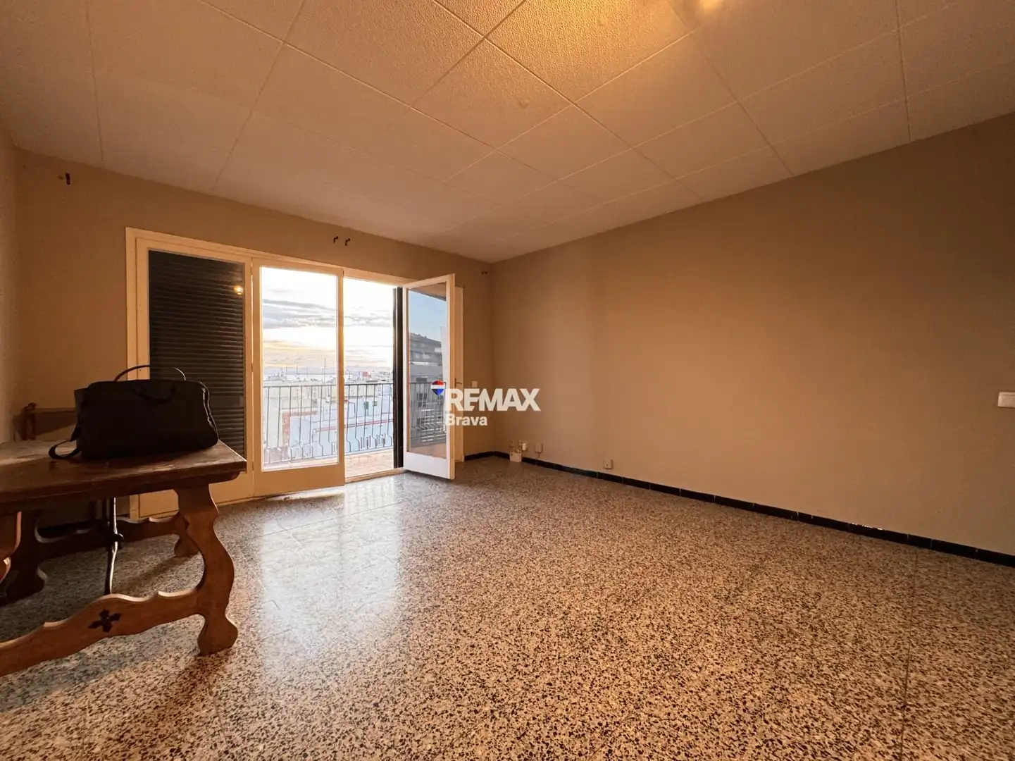 Vista exterior de Piso en venta en Roses con Balcón