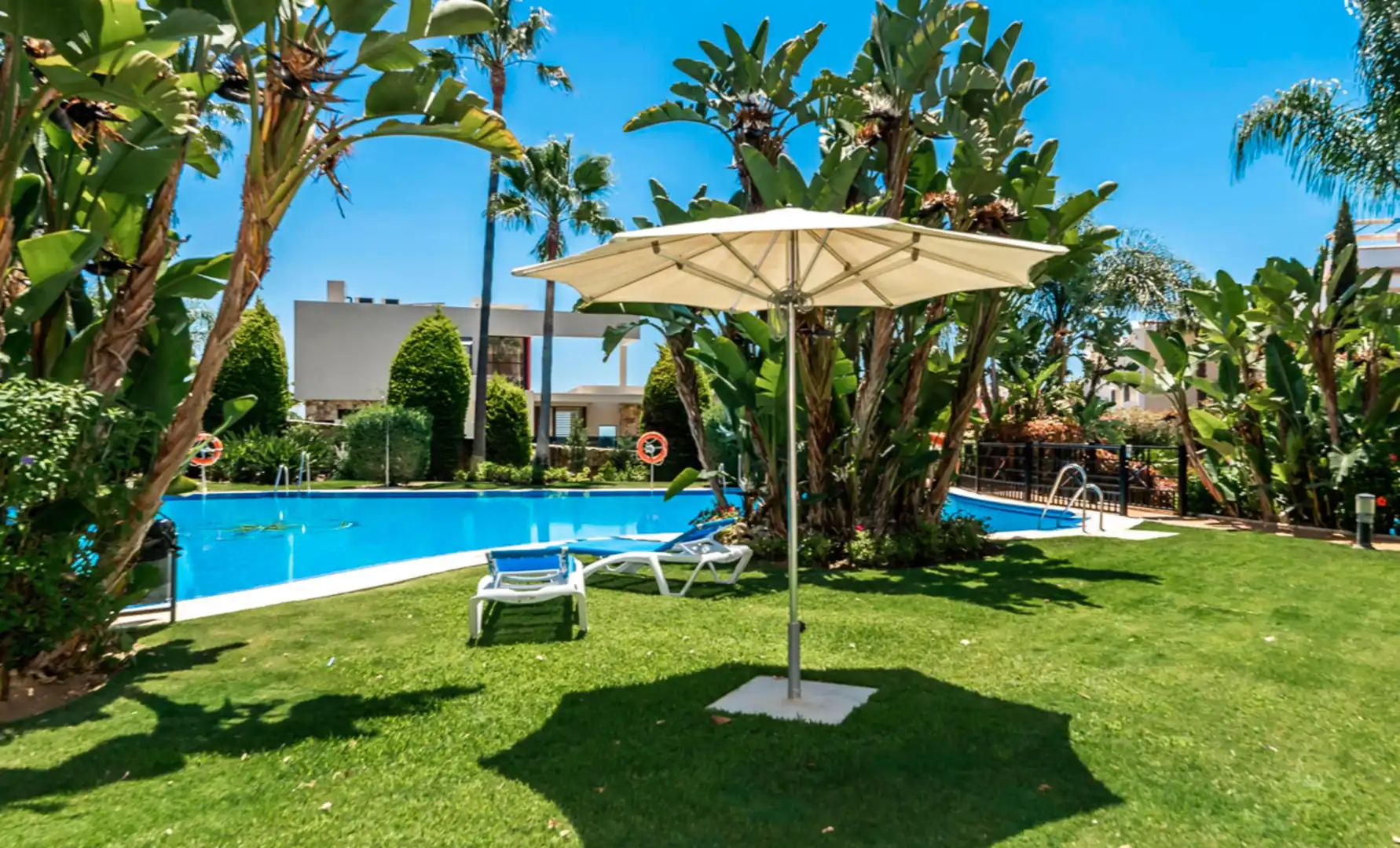 Home with pool for sale in Nueva Andalucía, imagen 28