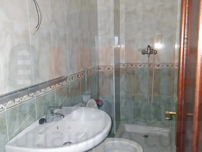 Bany de Pis en venda en Siero amb Calefacció i Parquet
