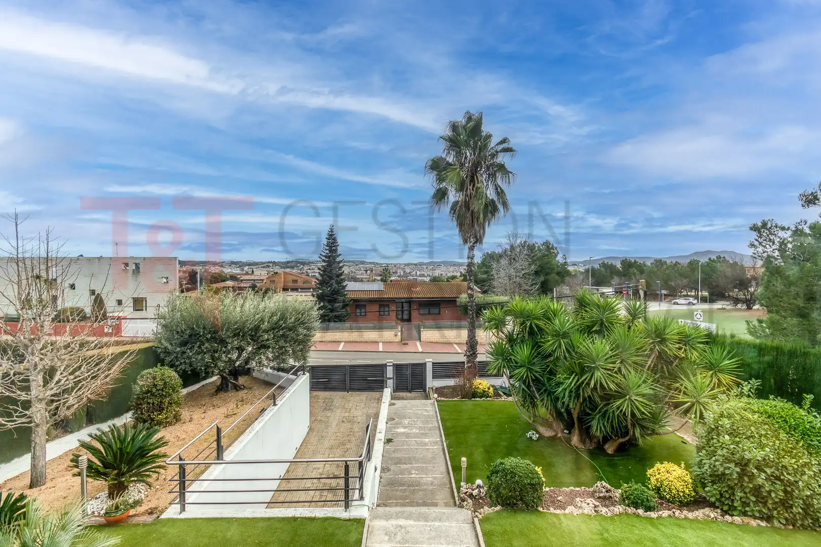 Vista exterior de Casa o chalet en venta en Canovelles con Aire acondicionado, Calefacción y Jardín privado