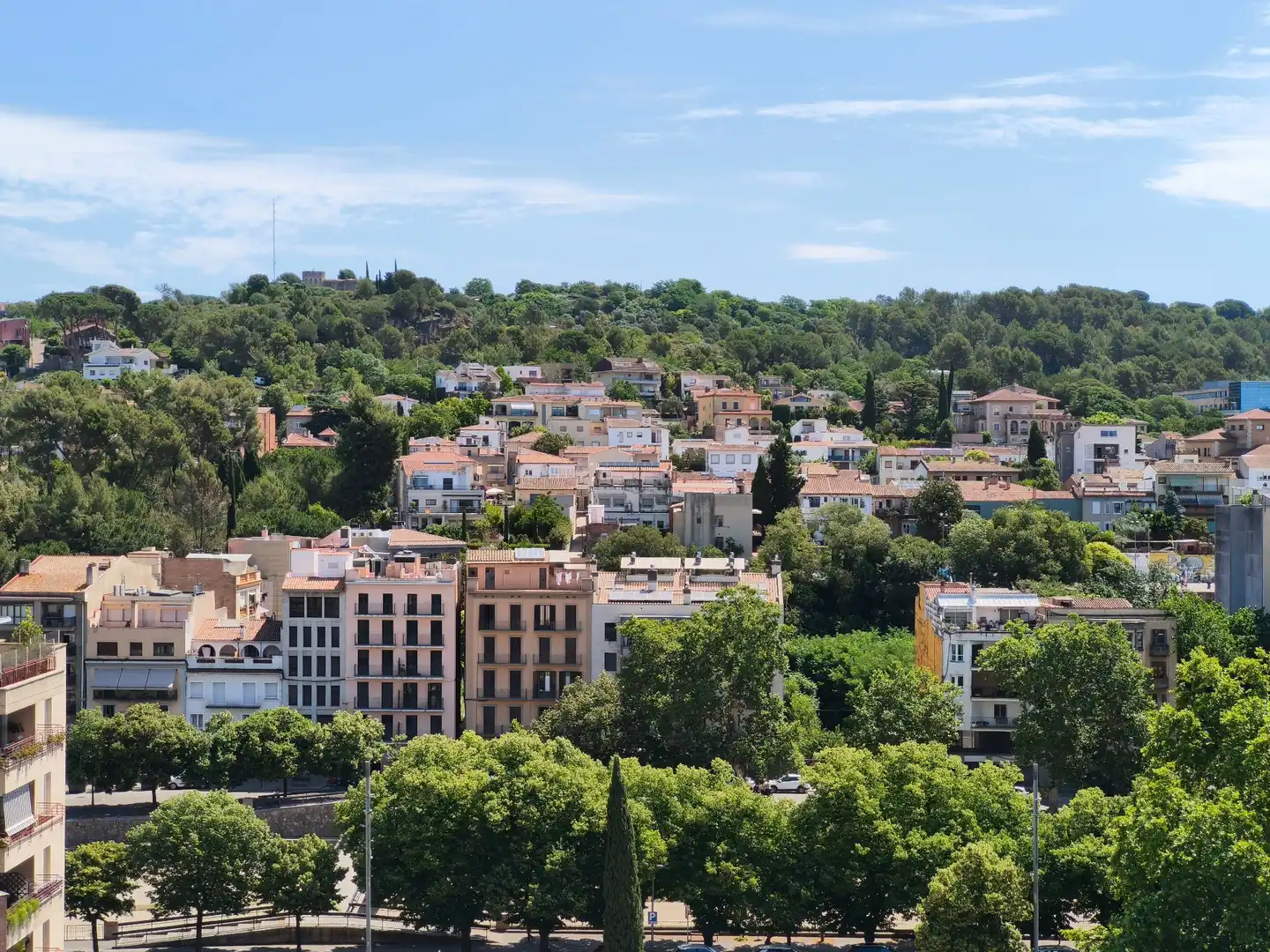 Exterior view of Attic for rent in Girona  with Air Conditioner, Heating and Terrace