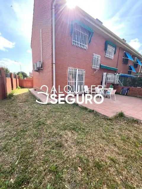 Jardín de Casa o chalet de alquiler en Getafe con Calefacción, Trastero y Amueblado