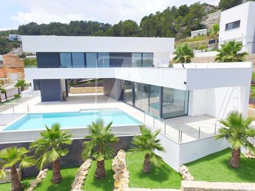 Xalet amb piscina en venda a Partides comunes - Adsubia