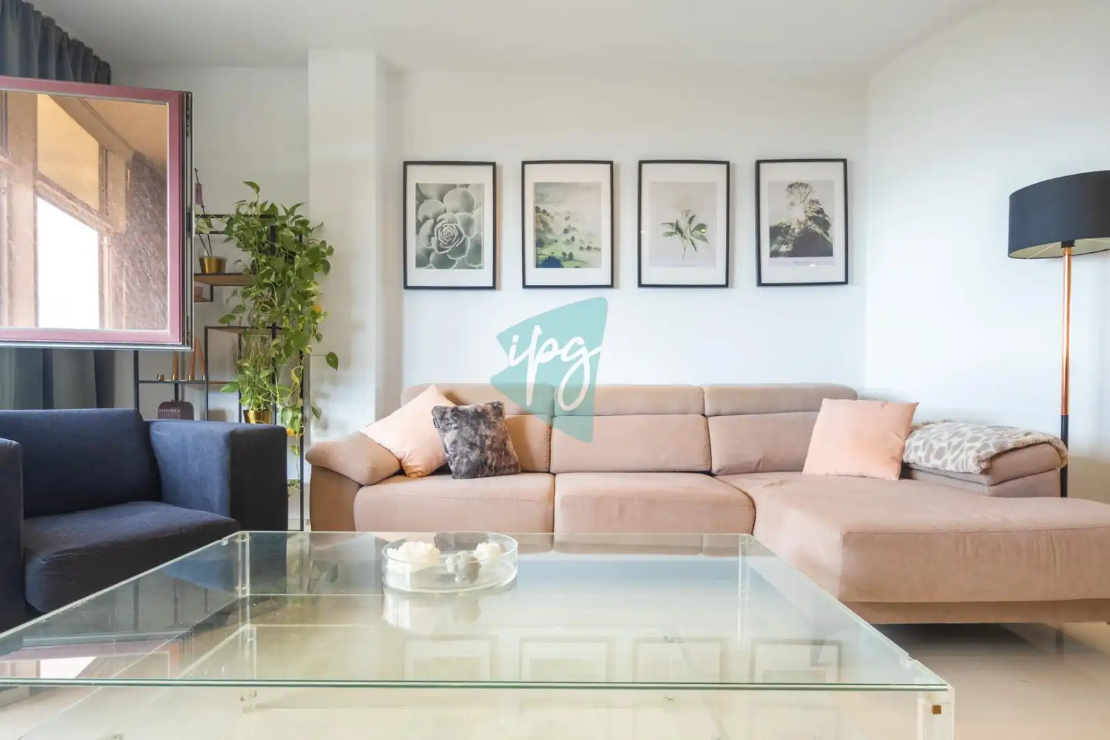Sala de estar de Apartamento de alquiler en Estepona con Aire acondicionado, Calefacción y Amueblado