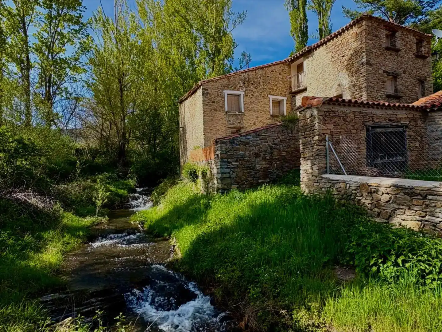 Vista exterior de Casa o xalet en venda en Villar del Río amb Jardí privat, Parquet i Moblat