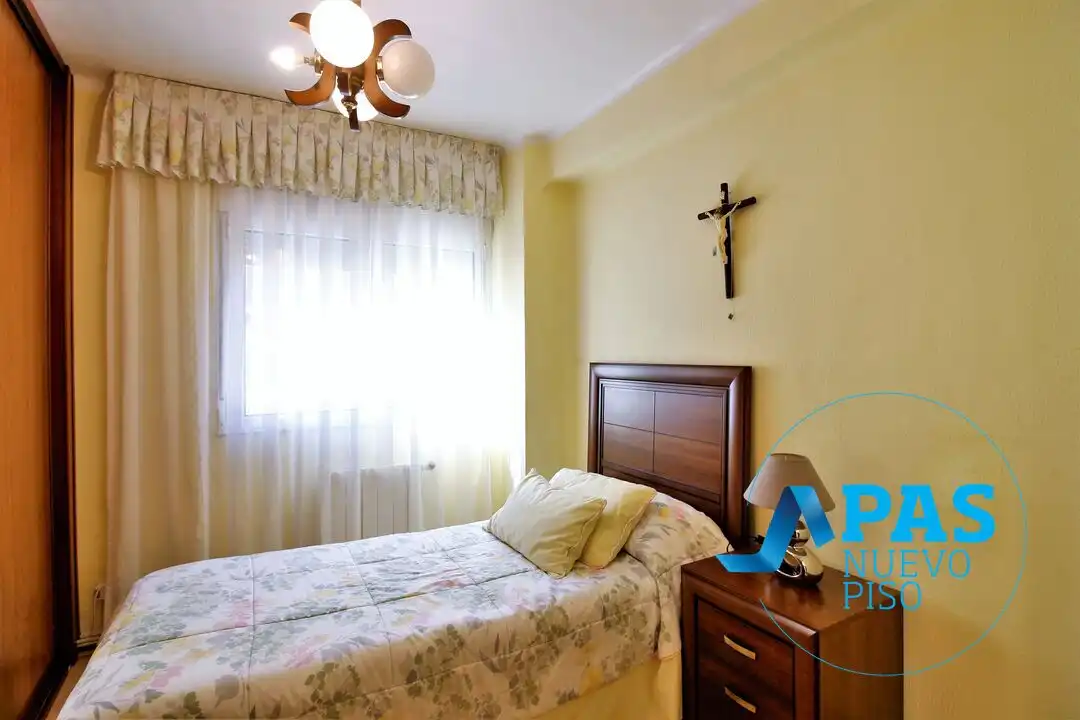 Habitación de Piso en venta en Santander con Calefacción