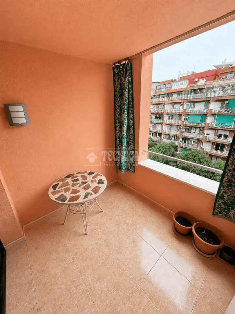 Terraza de Piso en venta en Barcelona con Balcón