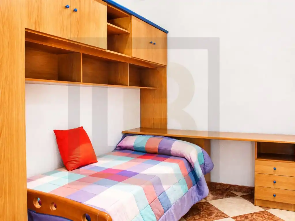 Dormitori de Casa o xalet en venda en San Miguel de Salinas amb Aire condicionat, Terrassa i Moblat
