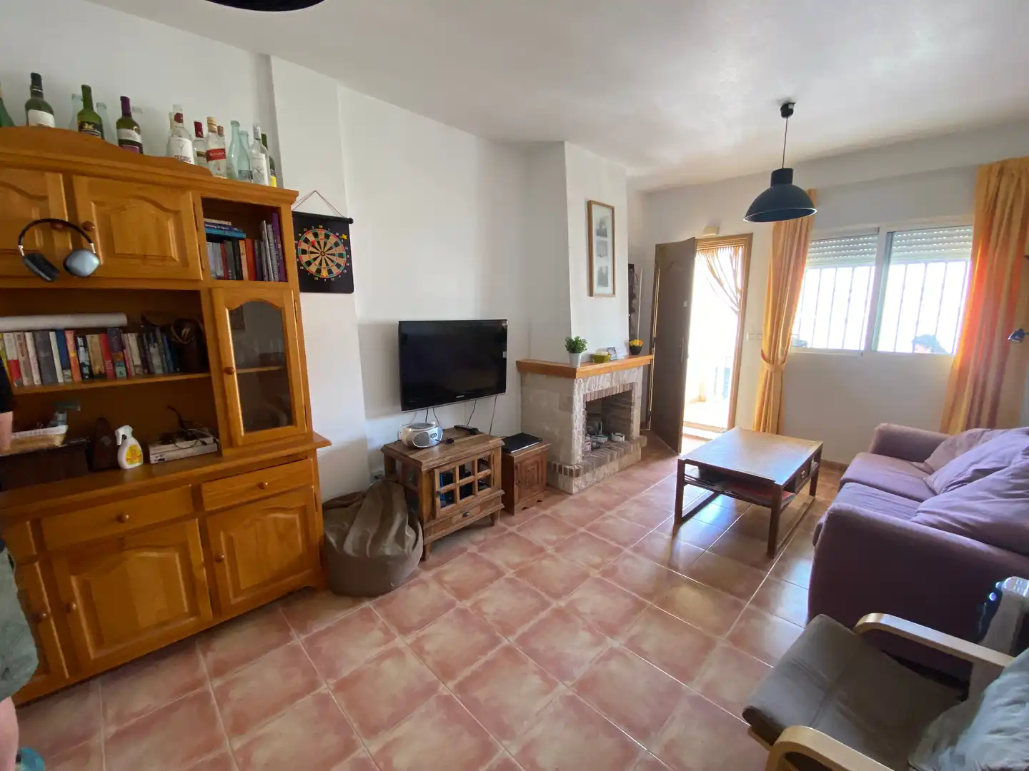 Sala d'estar de Casa o xalet en venda en Castalla amb Aire condicionat, Jardí privat i Terrassa