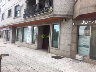 Local comercial en venda a O Porriño