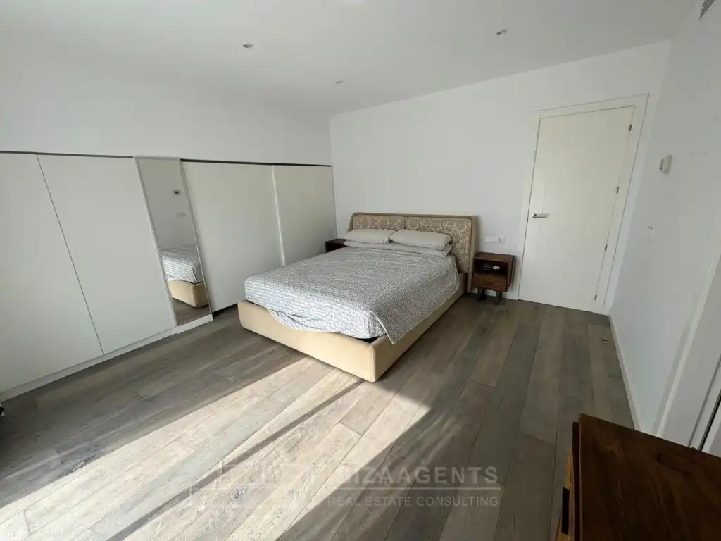Habitación de Apartamento en venta en Santa Eulària des Riu con Aire acondicionado, Calefacción y Piscina