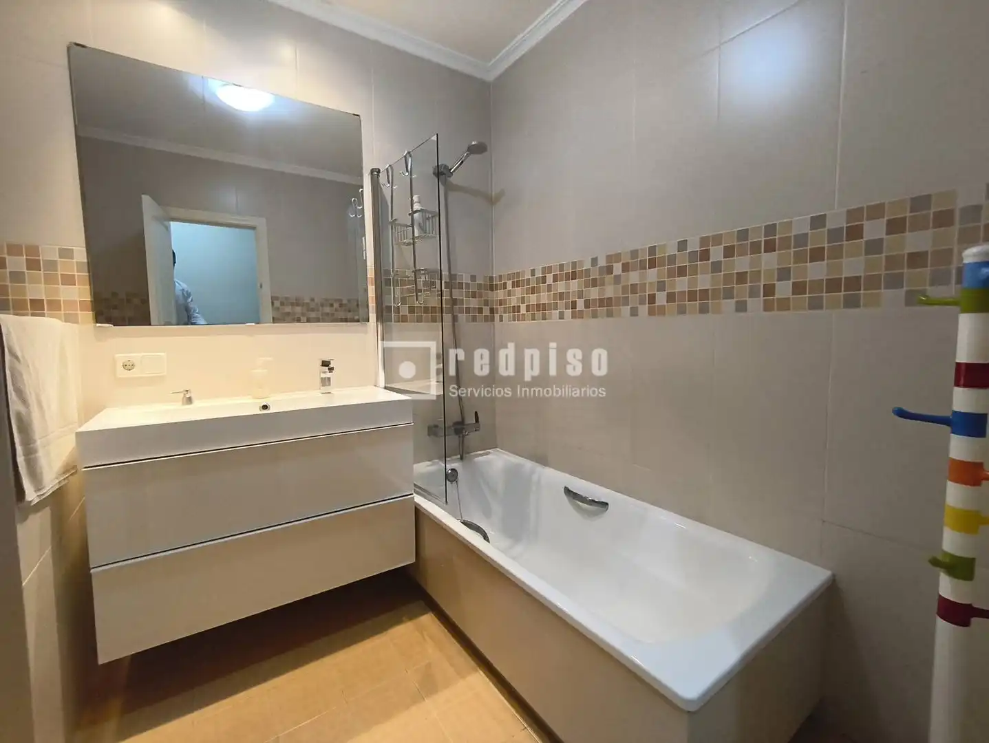 Baño de Piso de alquiler en Sevilla con Aire acondicionado, Terraza y Amueblado