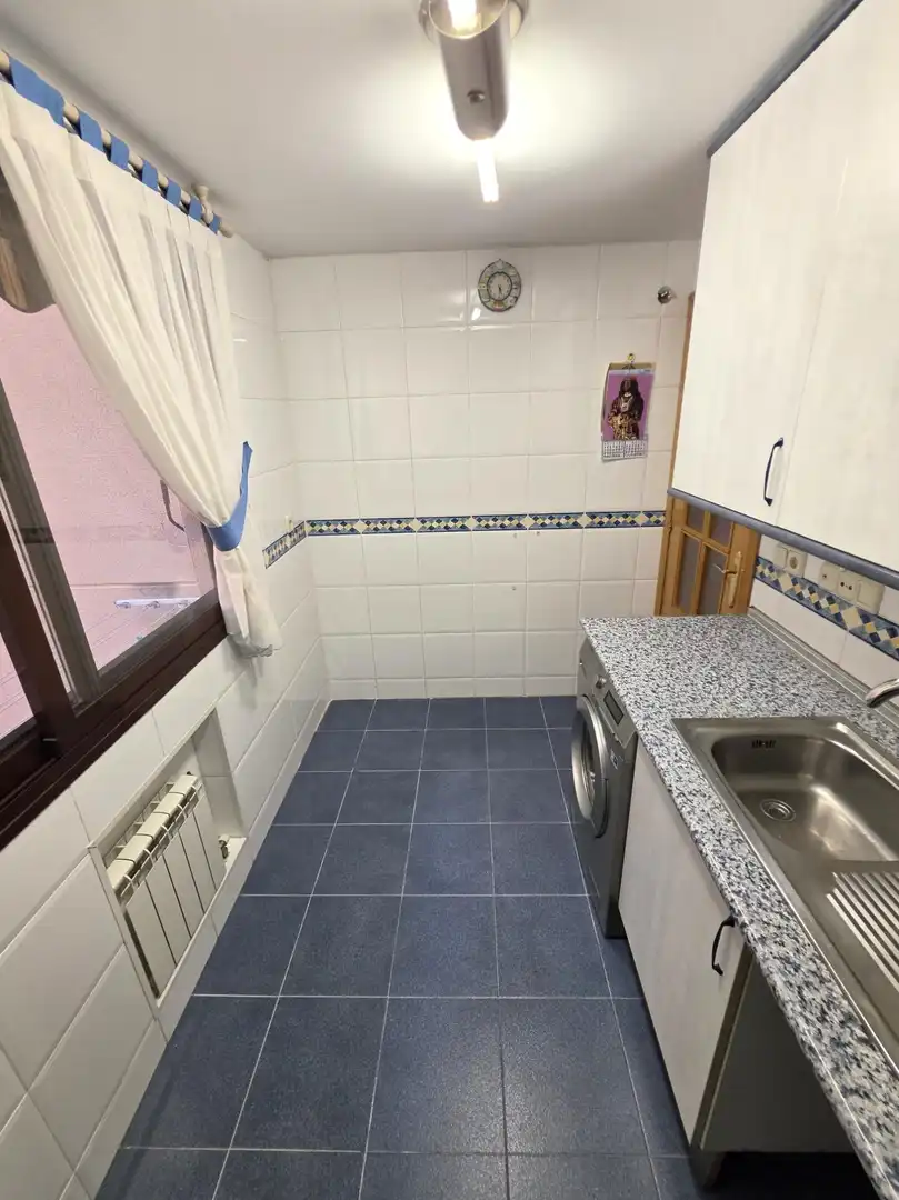 Baño de Piso de alquiler en Valdemoro con Aire acondicionado y Calefacción