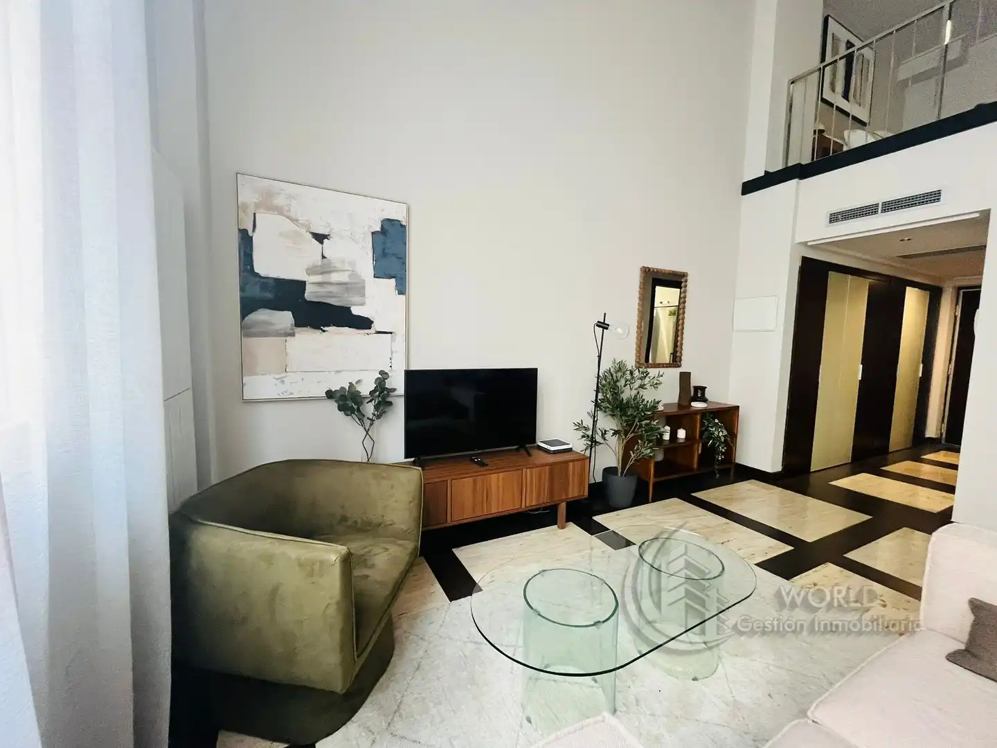 Sala de estar de Dúplex de alquiler en Madrid con Aire acondicionado, Calefacción y Amueblado
