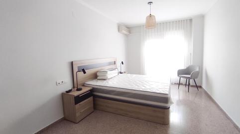 Foto 3 de Piso de alquiler en Novelda, Alicante