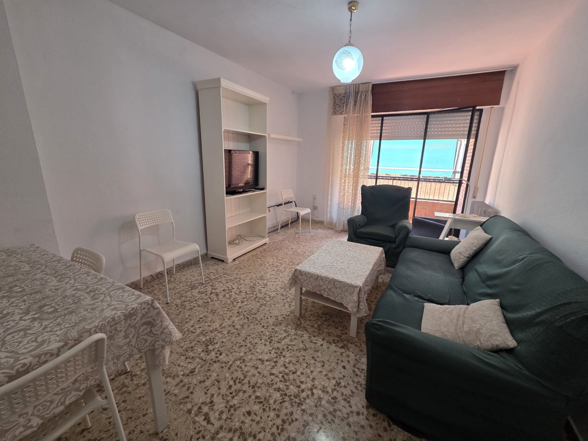 Sala de estar de Piso en venta en  Granada Capital con Calefacción, Amueblado y Horno