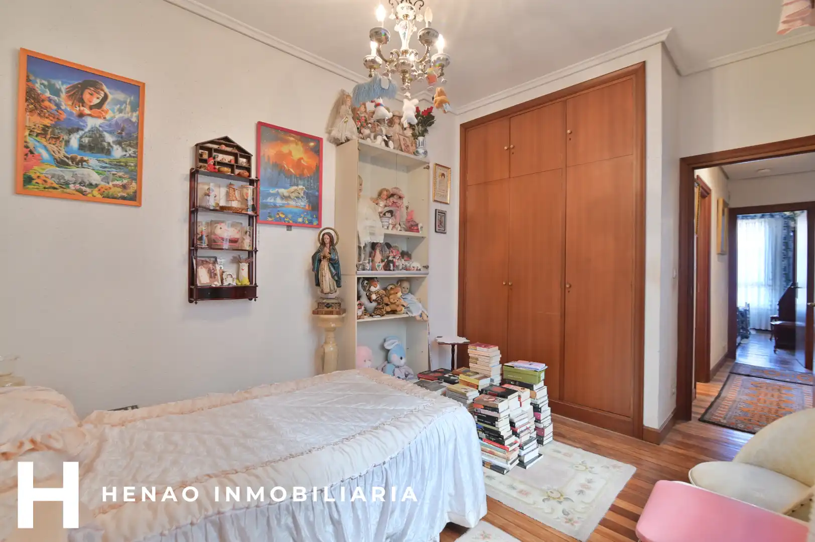 Bedroom of Flat for sale in Abando - Albia
