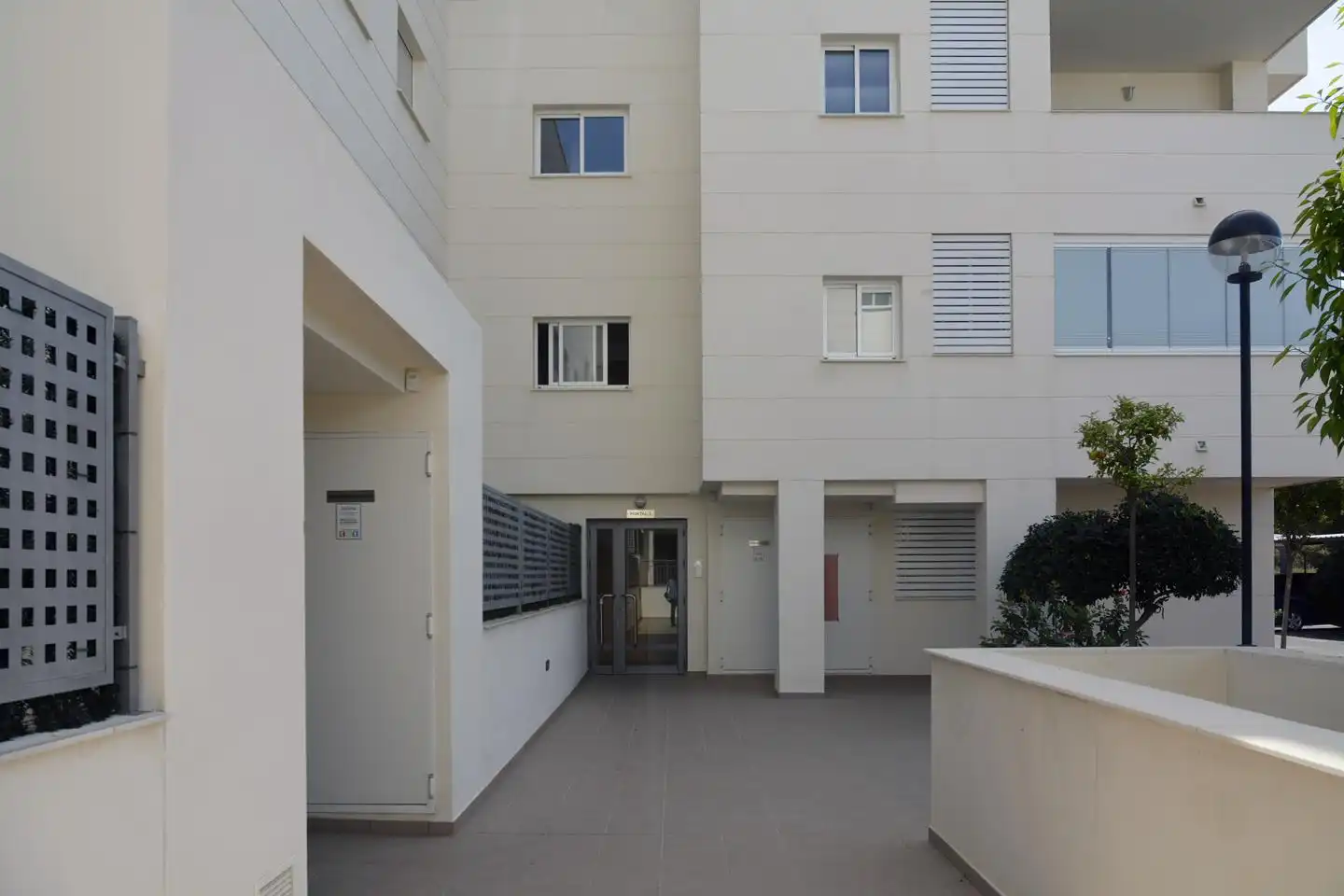 Vista exterior de Piso de alquiler en Málaga con Terraza, Amueblado y Piscina comunitaria