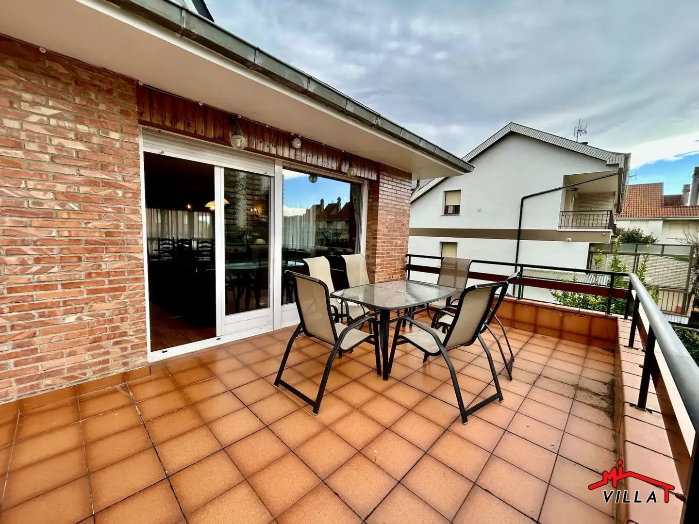 Terrasse von Haus oder Chalet zum Verkauf in Laredo mit Heizung und Terrasse