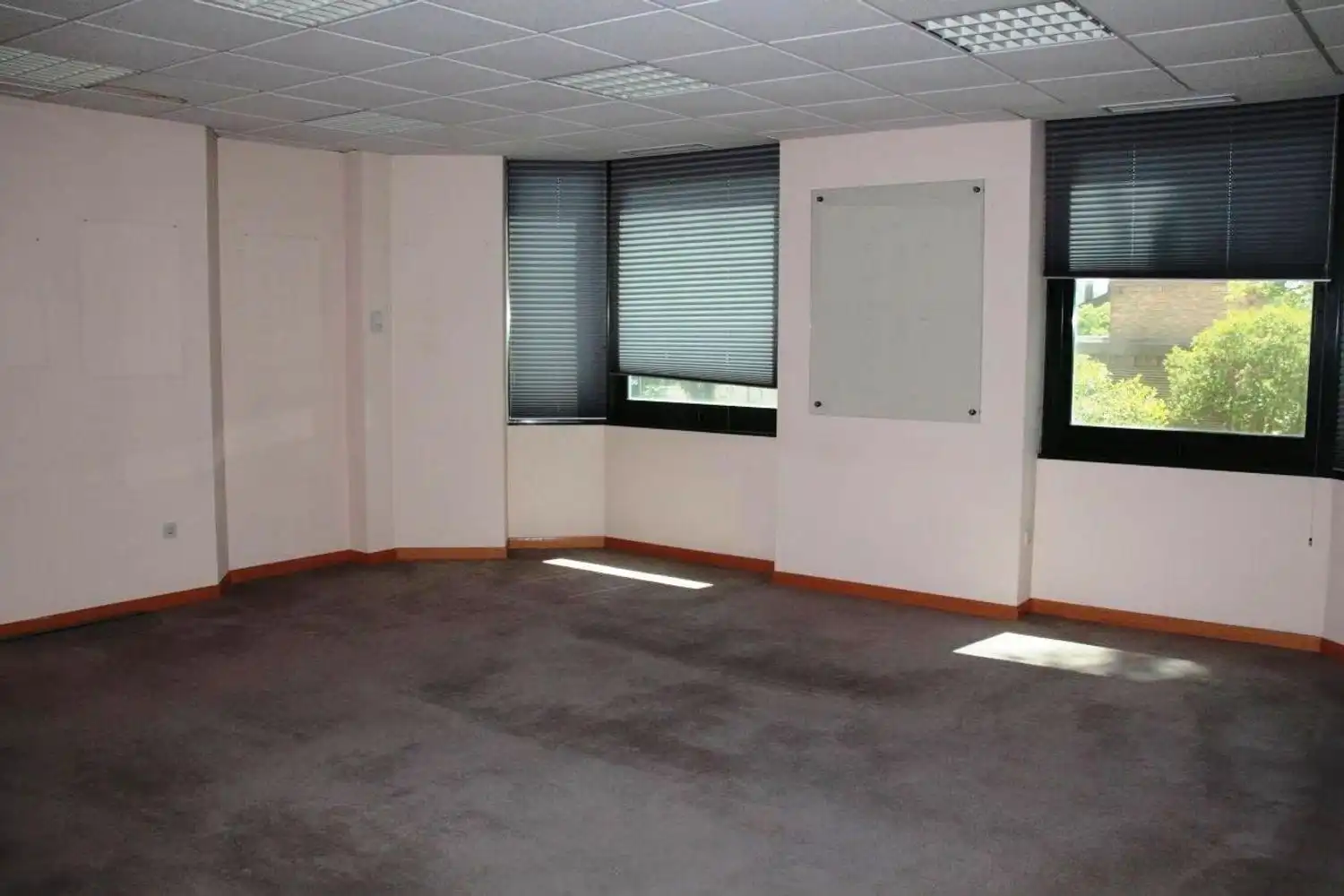Oficina de lloguer en Las Rozas de Madrid amb Calefacció