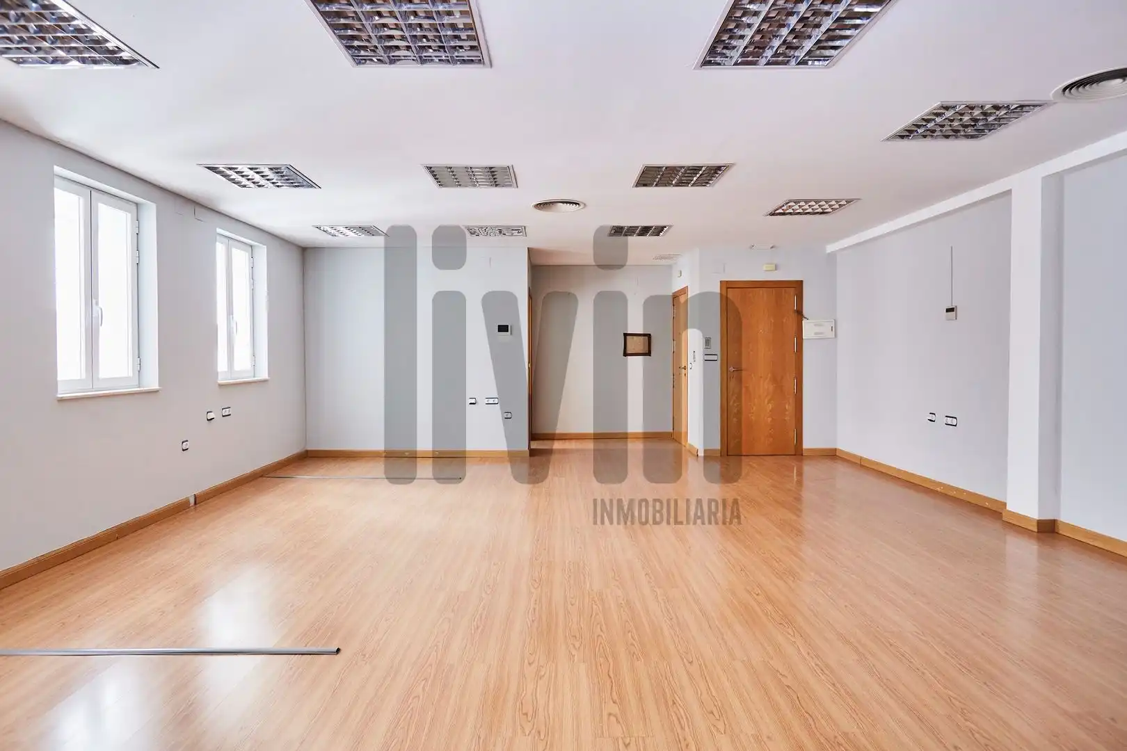 Oficina en venta en Jaén con Aire acondicionado y Calefacción
