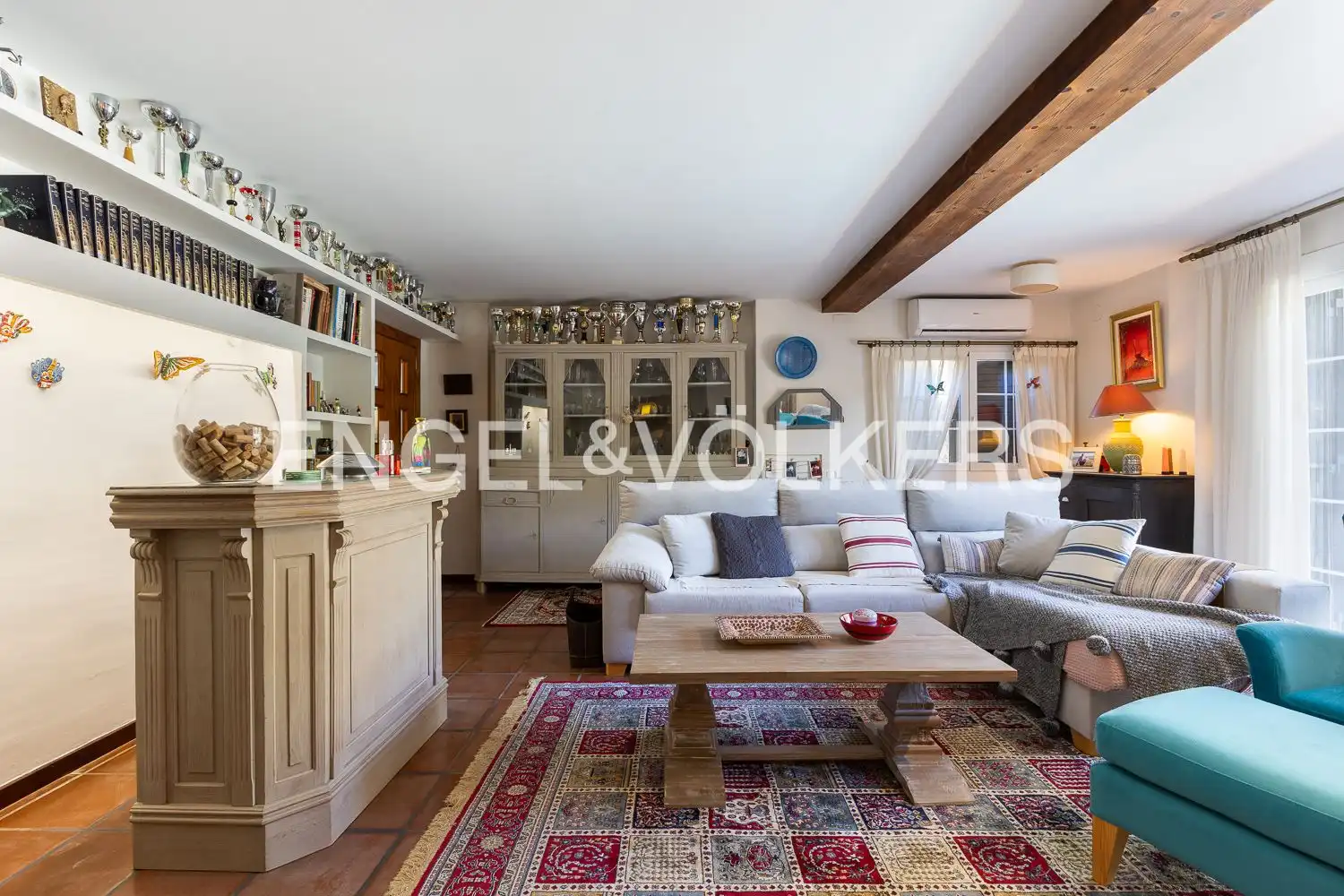 Sala d'estar de Casa o xalet en venda en Riba-roja de Túria amb Aire condicionat, Calefacció i Jardí privat