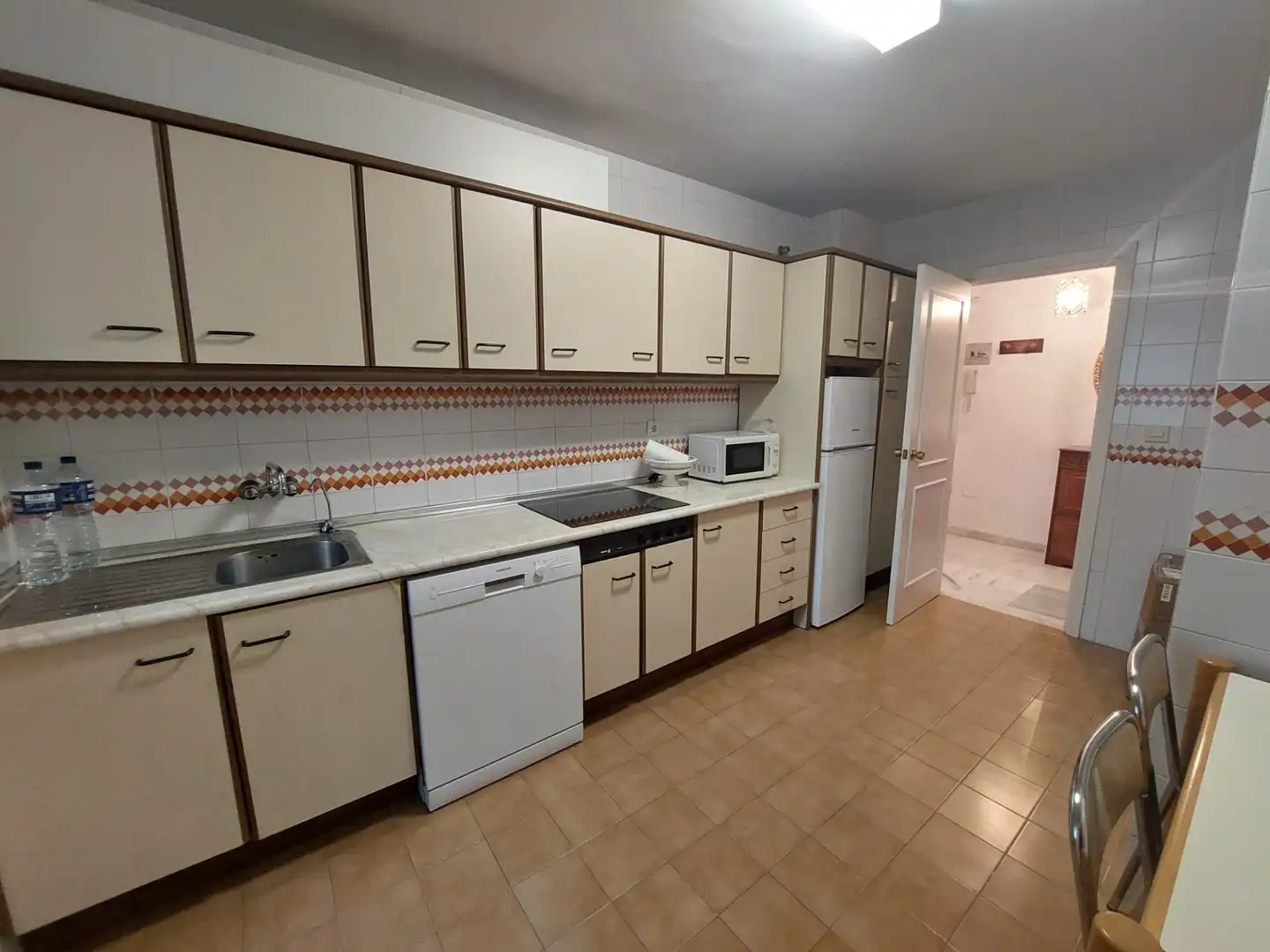 Küche von Wohnung zum Verkauf in Fuengirola mit Klimaanlage, Möbliert und Waschmaschine