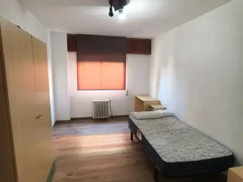 Schlafzimmer von Wohnung zur Miete in Granada mit Klimaanlage, Heizung und Möbliert