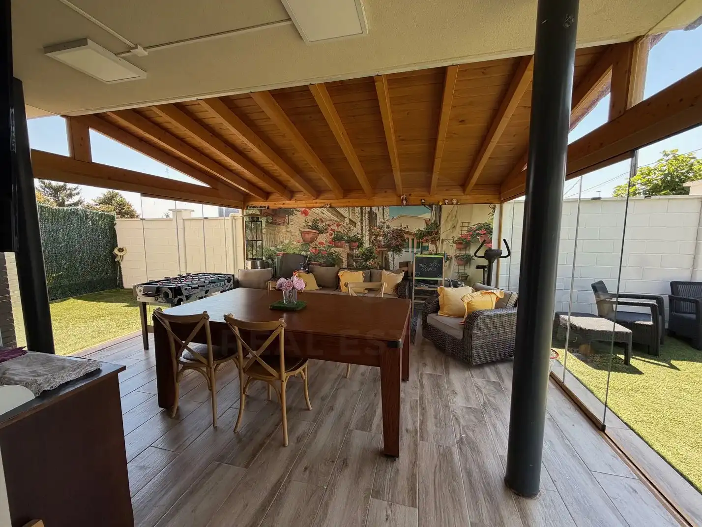 Casa aparellada en venda a Valverde de la Virgen, imagen 6