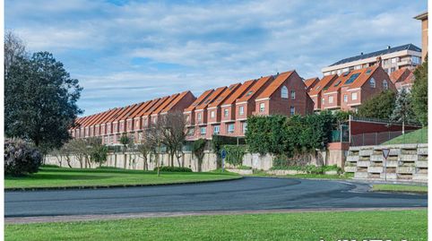 Photo 5 of Single-family semi-detached for sale in Calle Avenida Cantabria, La Pereda, Santander
