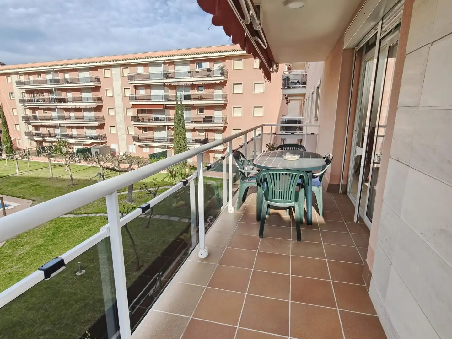 Apartamento con piscina en venta en Carrer de Conrad Vilar, imagen 3