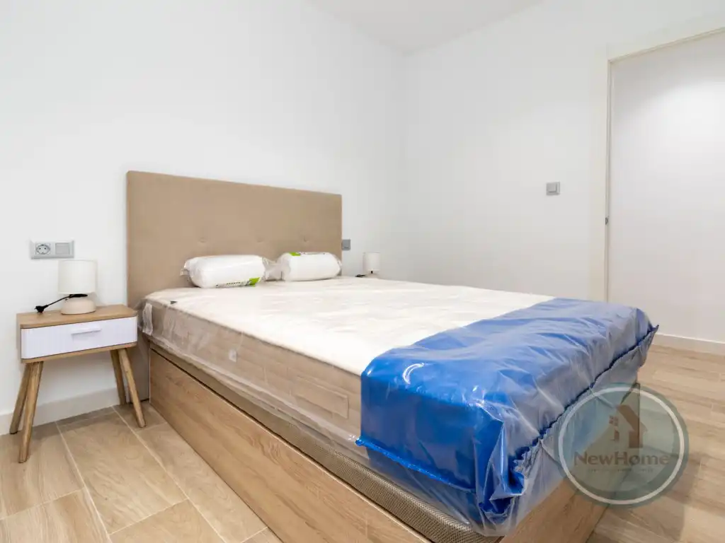Habitación de Piso de alquiler en Elche / Elx con Aire acondicionado, Terraza y Piscina comunitaria