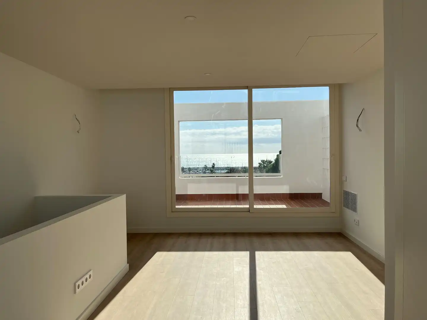 Sala d'estar de Casa o xalet en venda en Sant Andreu de Llavaneres amb Calefacció, Terrassa i Traster
