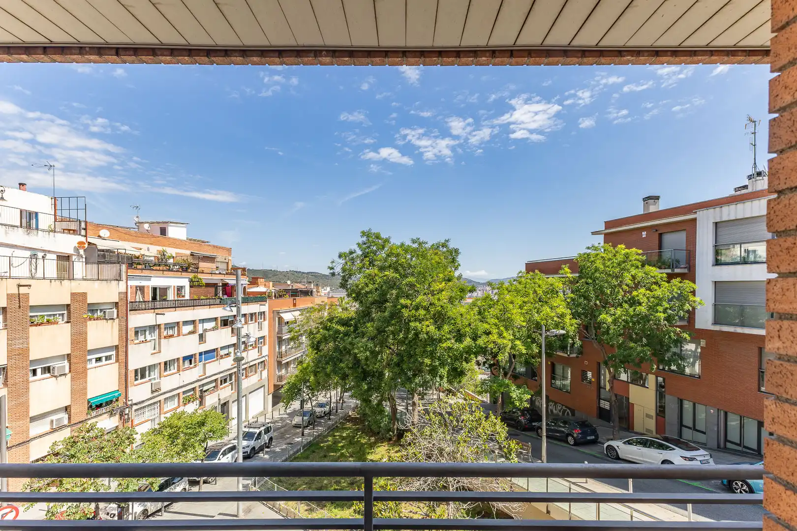 Außenansicht von Wohnung zum Verkauf in Barcelona mit Klimaanlage, Heizung und Terrasse