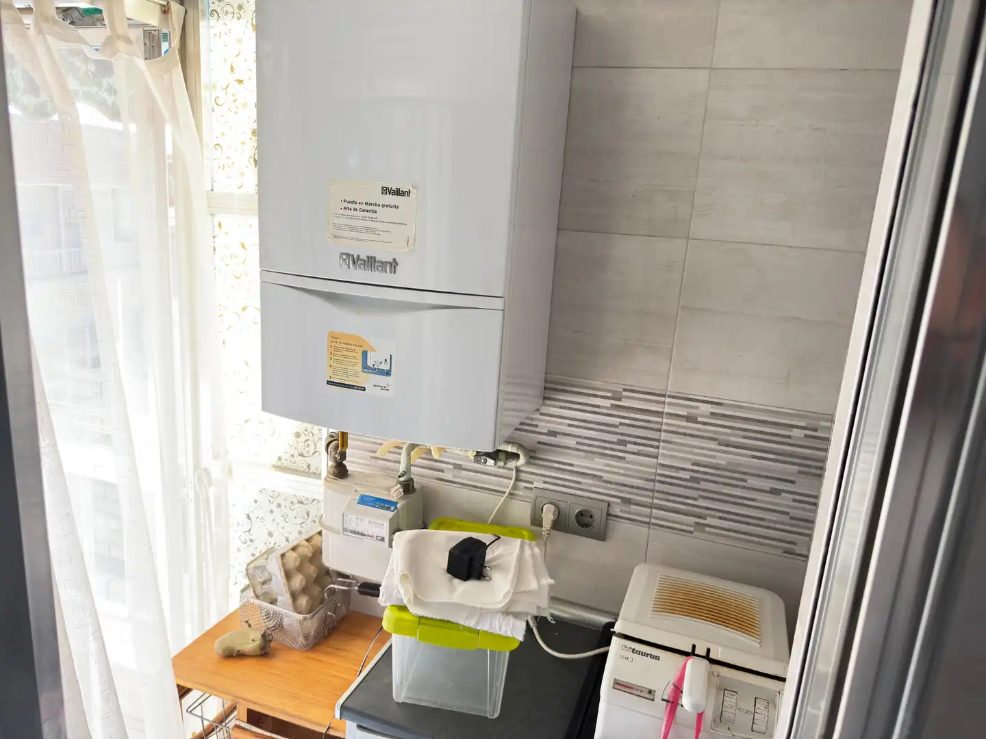 Bathroom of Flat for sale in Parla  with Heating, Terrace and Balcony
