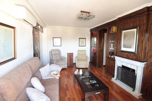 Piso en Venta en Calle PRESEN SAEZ DE DESCATLLAR en Tres Forques