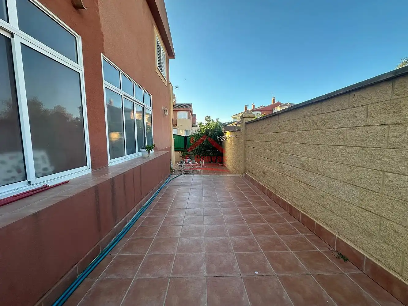 Vista exterior de Casa o xalet en venda en Vélez-Málaga amb Aire condicionat, Calefacció i Terrassa