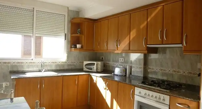 Apartamento de alquiler en Carrer de l'Almirall Roger de Llúria, Oliva Playa