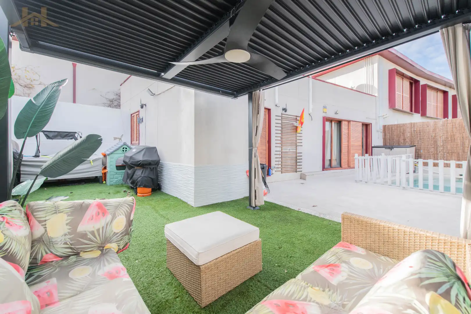 Terrassa de Planta baixa en venda en Villaviciosa de Odón amb Aire condicionat, Jardí privat i Terrassa