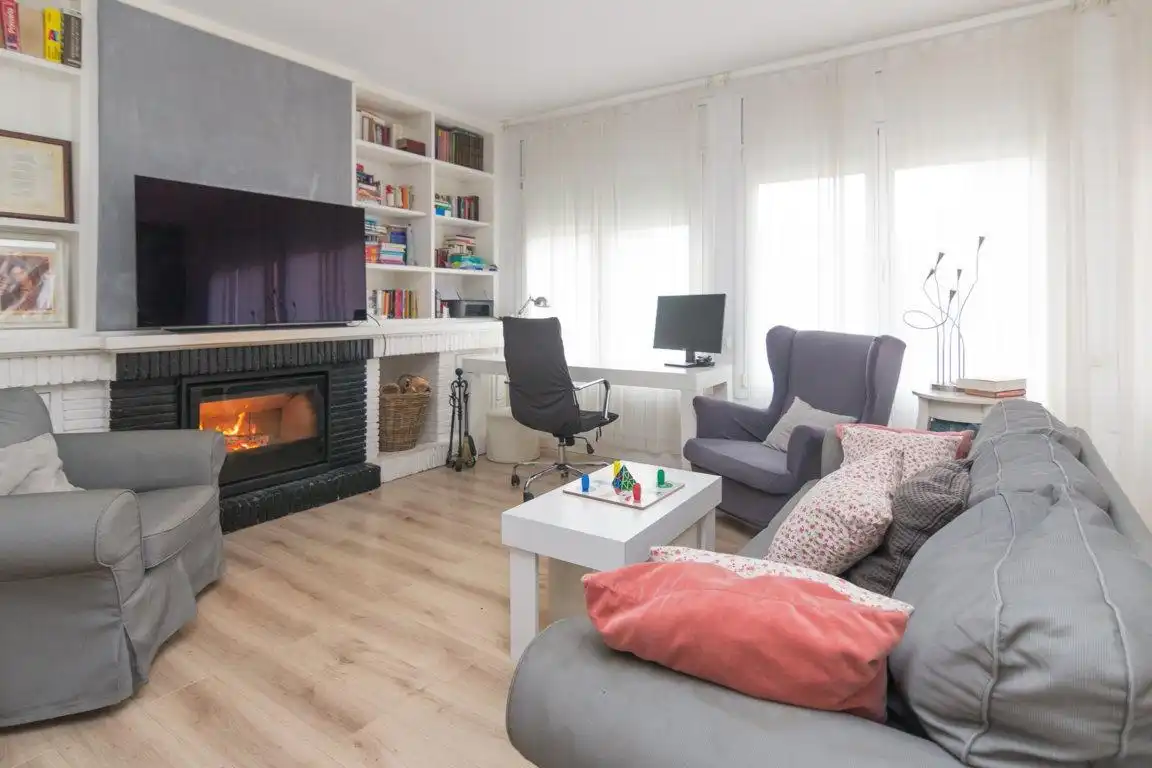 Living room of Houses for sale in Sant Cugat del Vallès  with Air Conditioner, Heating and Private garden